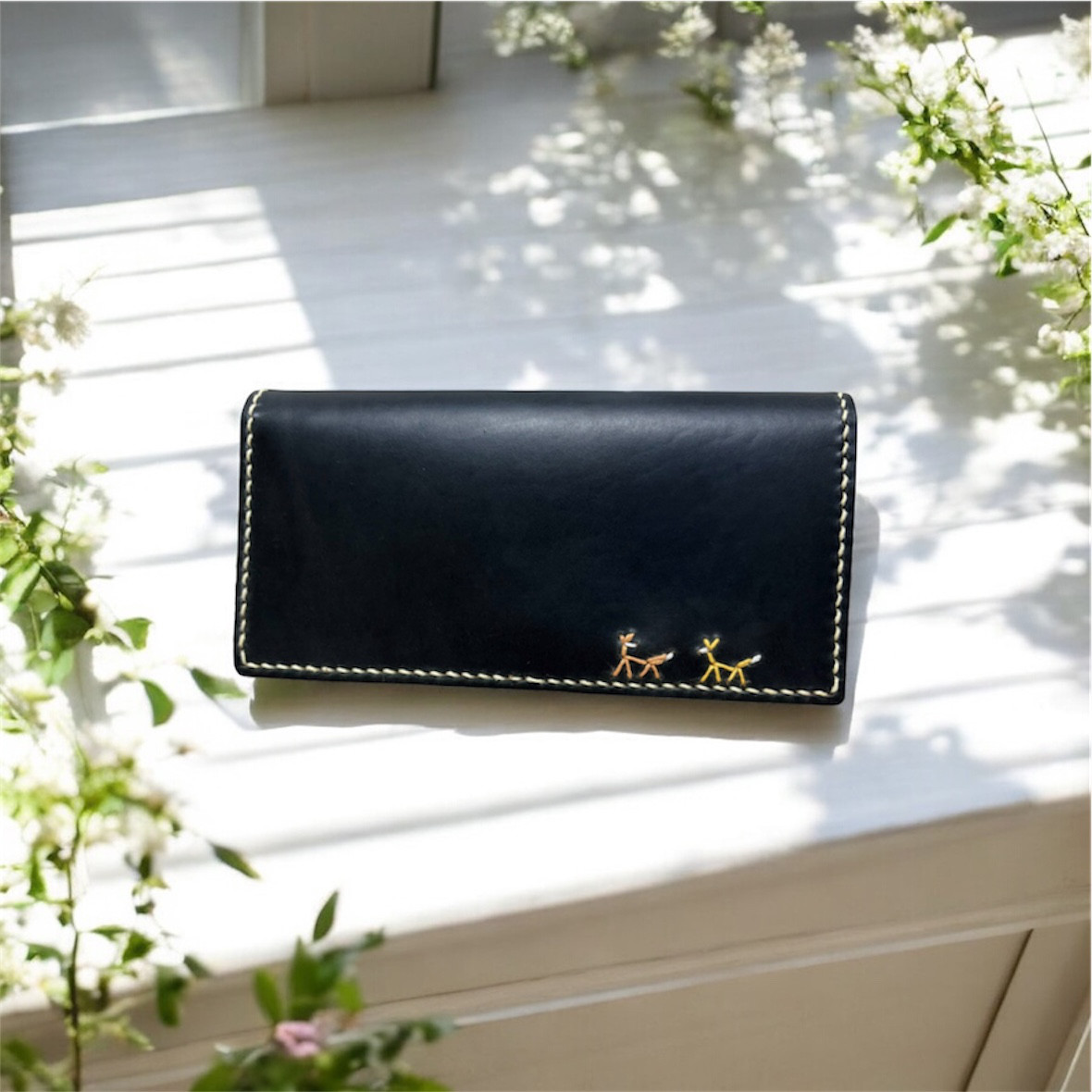 ホーウィン社レザー手縫い長財布 【お散歩】