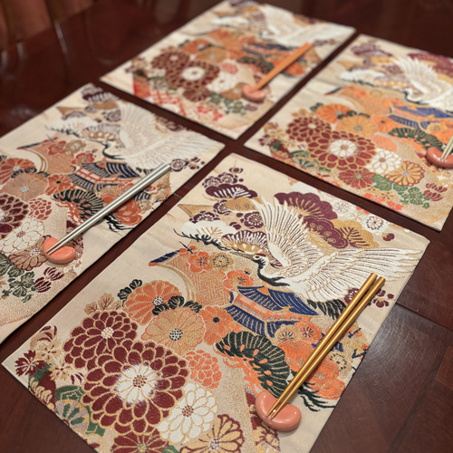 2863豪華刺繍のランチョンマット❗️4枚セット 花嫁衣装の丸帯リメイク 