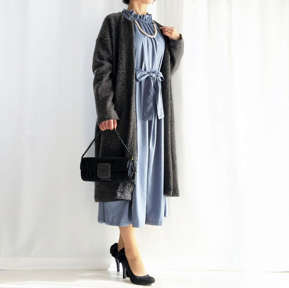 選べるサイズと丈、簡単お手入れ　細見えフォーマルワンピース（青藤色）卒園・卒業・入園・入学・披露宴 7枚目の画像