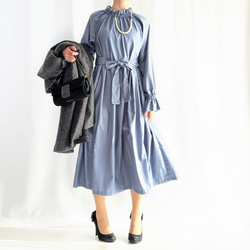 選べるサイズと丈、簡単お手入れ　細見えフォーマルワンピース（青藤色）卒園・卒業・入園・入学・披露宴 2枚目の画像