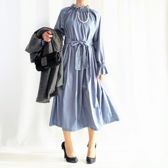 選べるサイズと丈、簡単お手入れ　細見えフォーマルワンピース（青藤色）卒園・卒業・入園・入学・披露宴 2枚目の画像