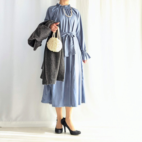 スイーツ31様　レディースまとめ売り　大人フェミニン　グレー　ブルー　シンプル 英国のお嬢様のクラシカルストライプワンピース - Ice Blue – ManusMachina