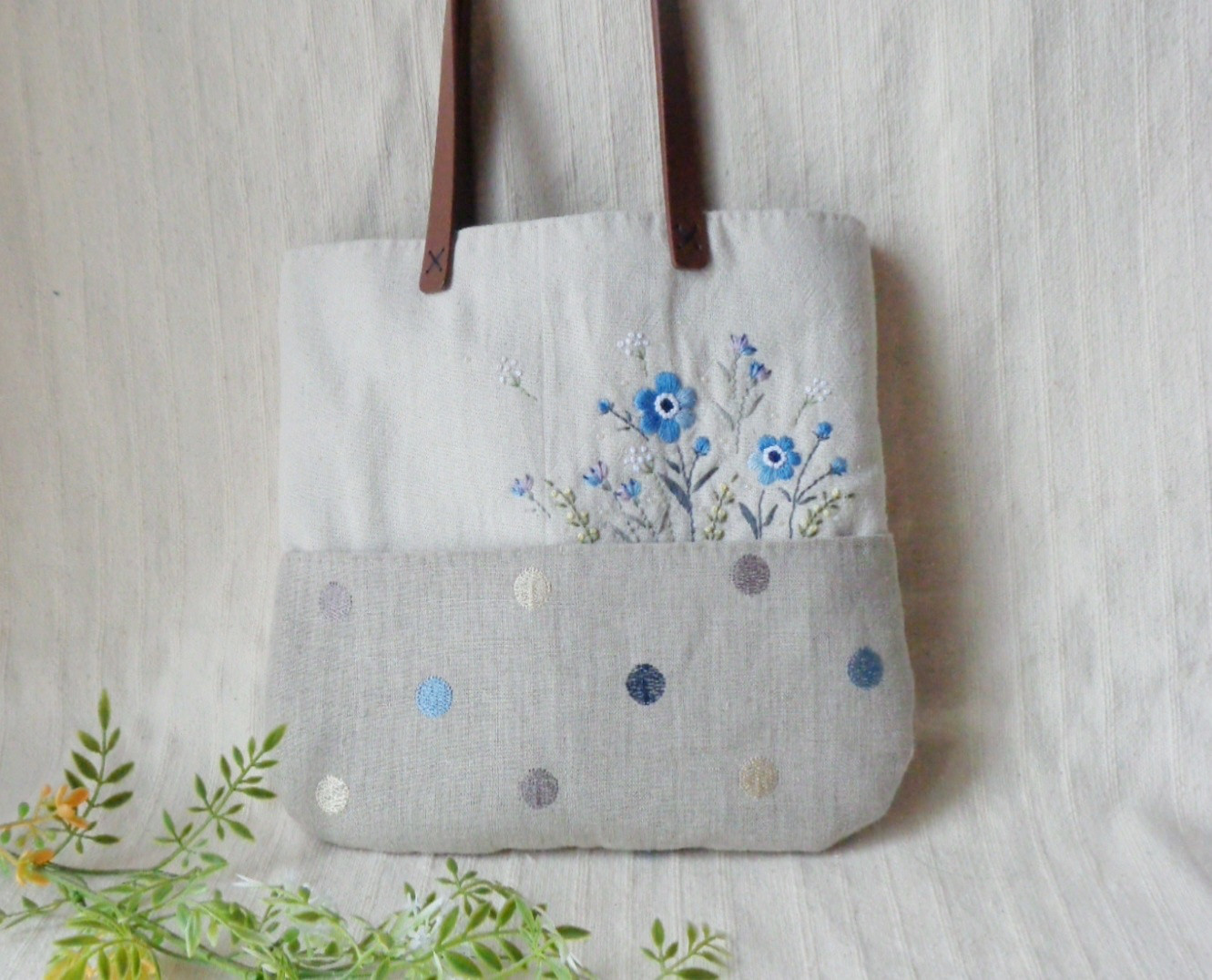 刺繍がおしゃれな ちょっとそこまでバッグ○ドット○受注制作