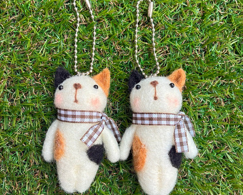 三毛猫 チェックリボン キーホルダー 羊毛フェルト monaka 通販