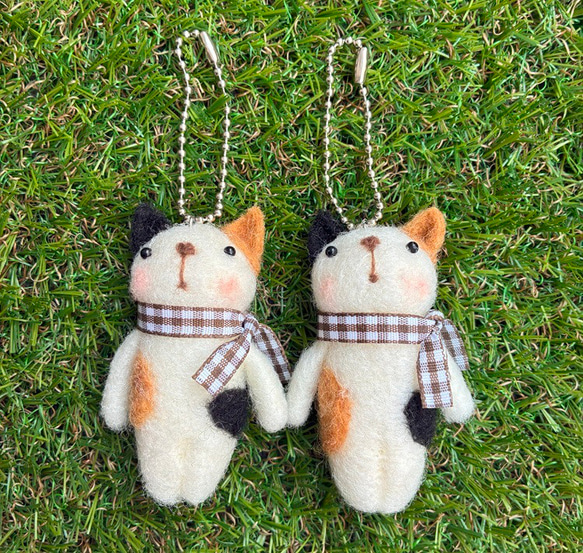 三毛猫 チェックリボン キーホルダー 羊毛フェルト monaka 通販