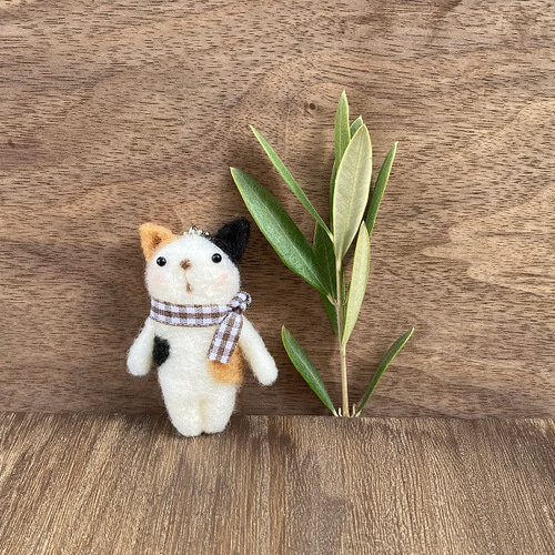 三毛猫 チェックリボン キーホルダー 羊毛フェルト monaka 通販