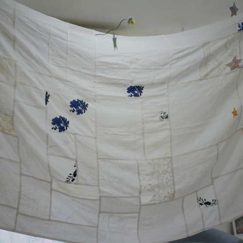 永遠の布 青い刺繍 大判ポジャギ 105×185cm カーテン MMM MADE 通販