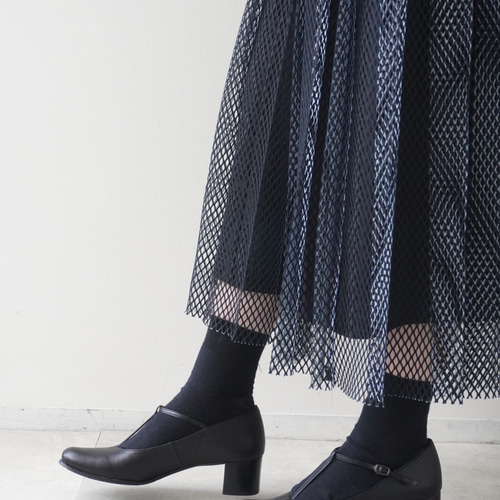 ソックスやタイツとも相性◎クラシカルなTストラップパンプス 日本製