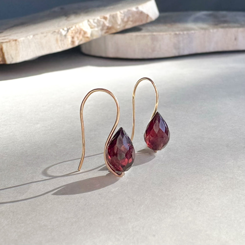 ガーネット ドロップピアス 14KGF /金具変更可 1月誕生石 ピアス