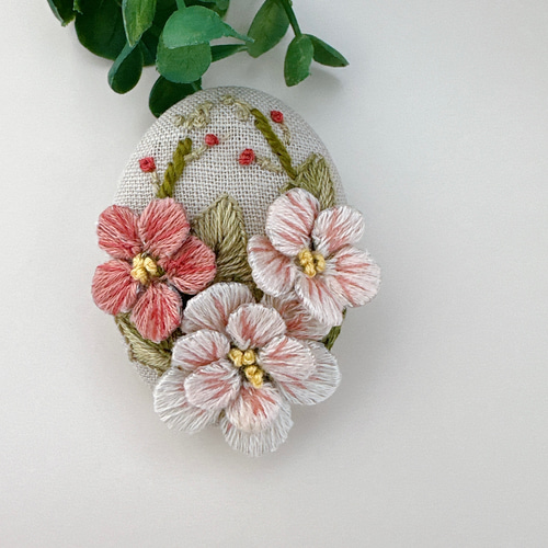 ハンドメイド刺繍ブローチ立体化 ブローチ sandy83 通販｜Creema