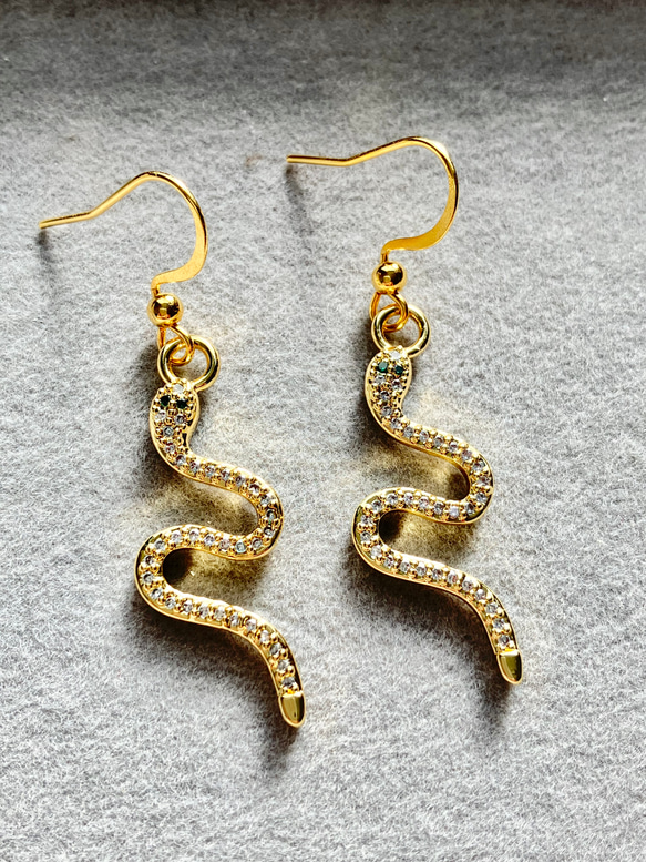 さくらもち様 金属ピアス4点❤️ セール】ピアス さくらんぼ 可愛いピアス（ピアス（両耳用