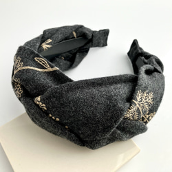 三つ編みのカチューシャ 刺繍入りコットンビエラ チャコールグレー 10枚目の画像
