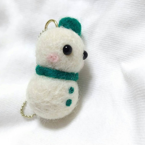 羊毛フェルト 雪だるま 緑 スノーマン キーチェーン 羊毛フェルト かな