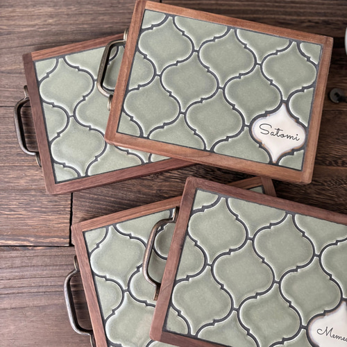 アンティークコラベルタイルトレー くすみグリーン 名前刻印タイル入り