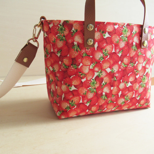 選べるオーダー兵庫県産柔らかい本革＆綿～【た〜っぷり・いちご  