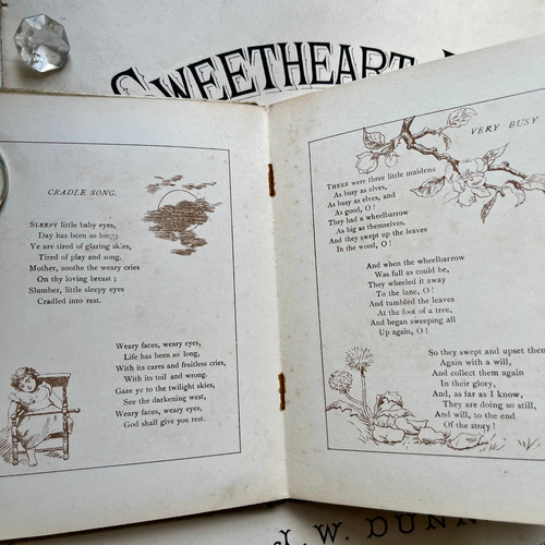 英国で出会った♪ アンティーク 古書 1890年版 詩集絵本 「TENS