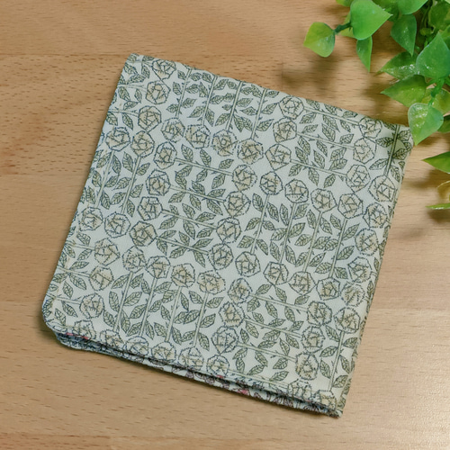 リバティファブリック ちょっと大きめハーフハンカチ ハンドメイド