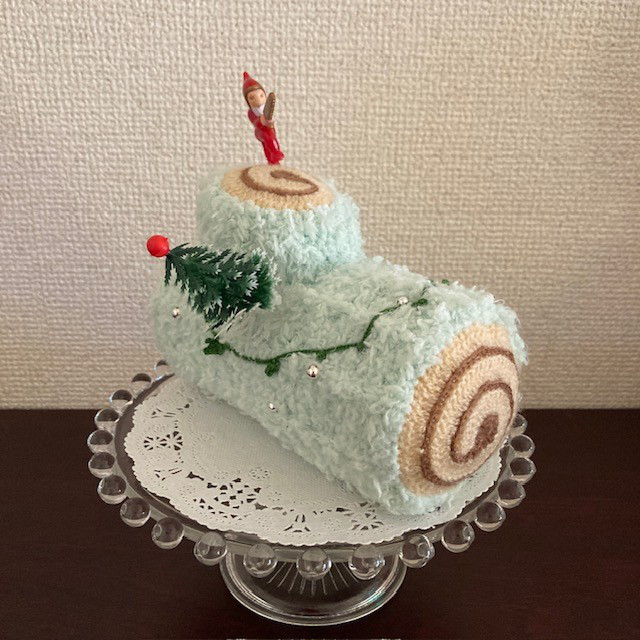 オブジェ　ブッシュ・ド・ノエル（ミントホイップ×プレーン生地×チョコクリーム）