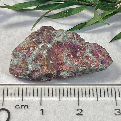 天然の虹色✨ キャルコパライト 黄銅鉱 原石 ラフストーン