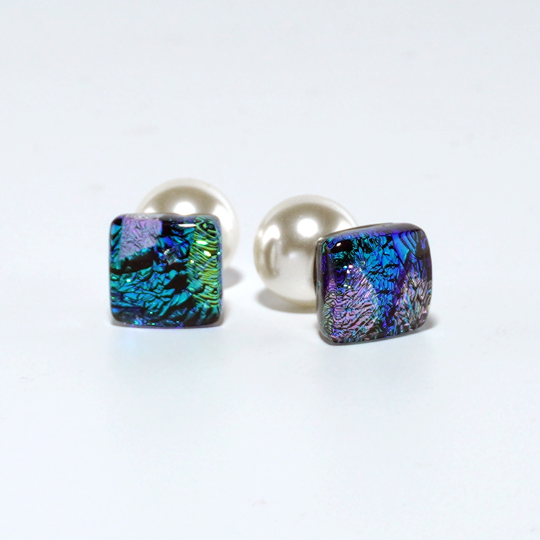 びーどろピアス（青・四角） ピアス（スタッド・一粒） 副島硝子