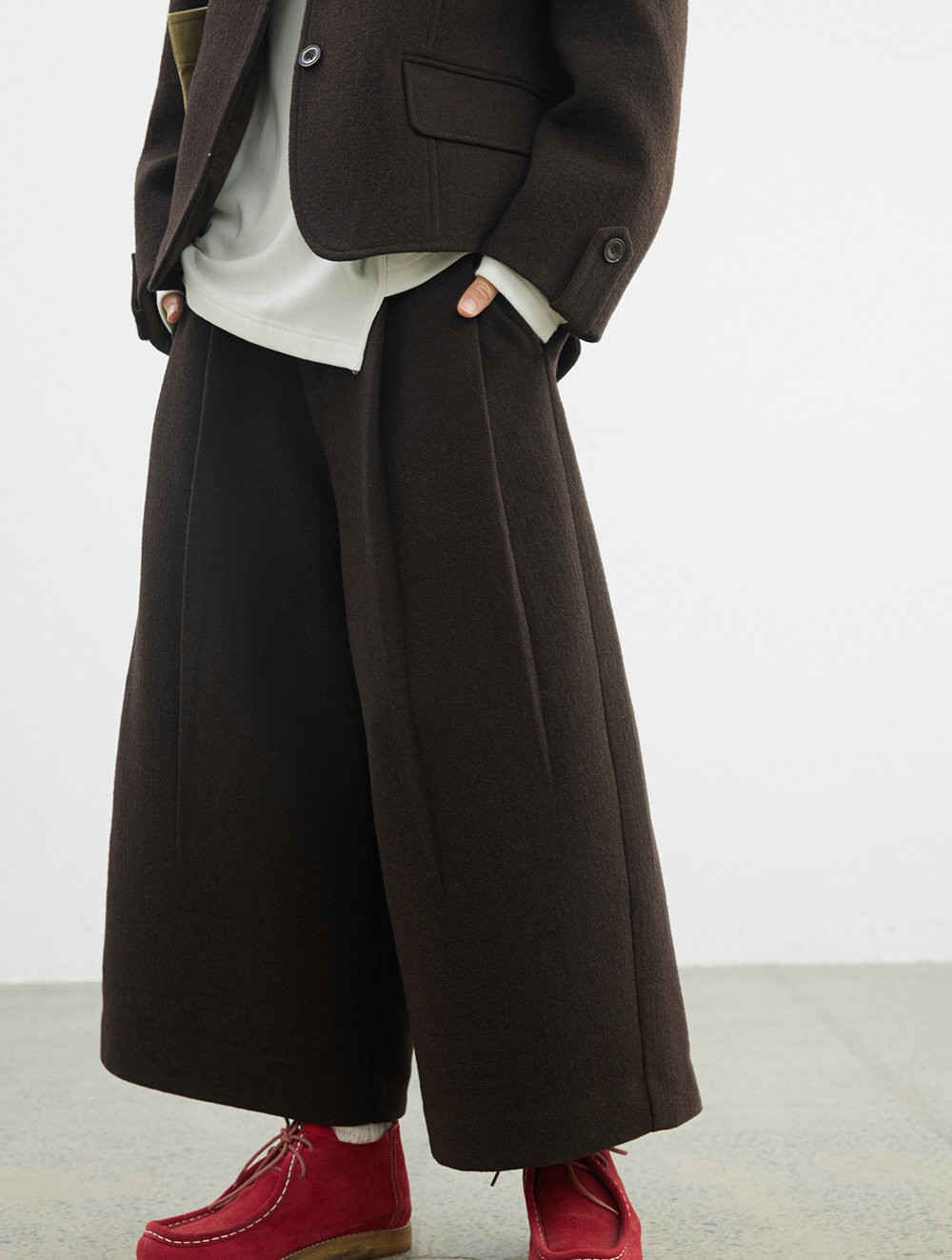 動きやすさと暖かさを両立したゆったりウール混♪ワイドクロップドパンツ