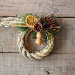 完売】お正月飾り 松と金柑のスワッグ しめ縄・しめ飾り 花香枯高