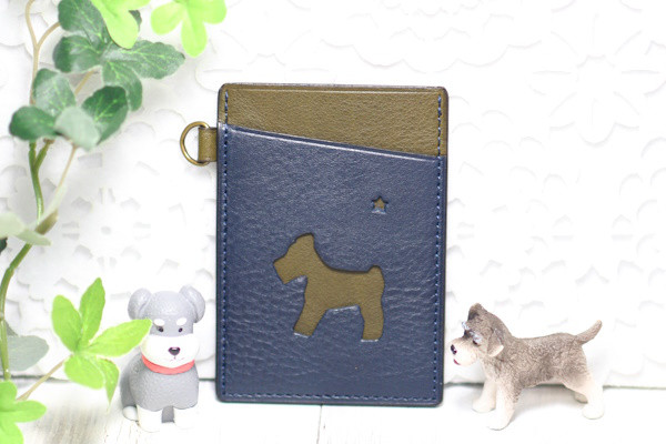 パスケース（犬・紺色×オリーブグリーン）シュナウザー・テリア