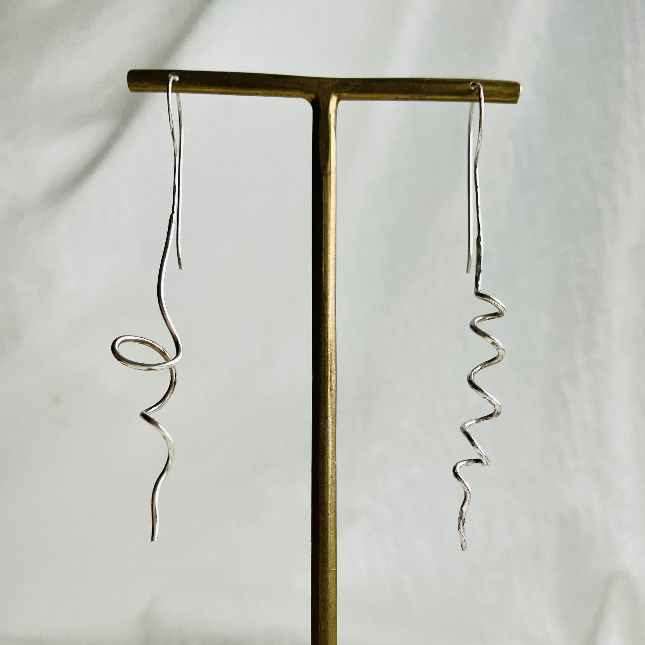 bolt out of the blue　silverフックピアス　　１点もの