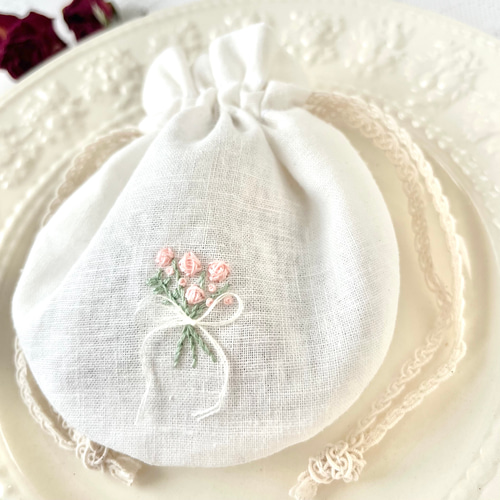 お花の刺繍ポーチとポプリのセット＊ローズ サシェ 匂い袋 まる