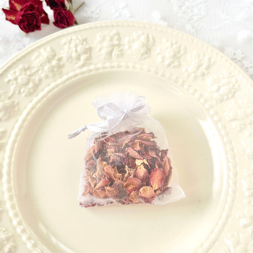 春の誕生花2026】お花の刺繍ポーチサシェ（匂い袋）＊ローズ（食品