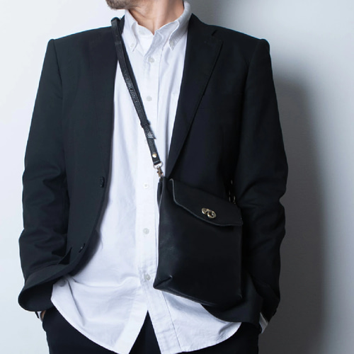 ショルダーバッグ メンズ 小さめ ミニショルダー 鞄 男性 肩掛け 栃木