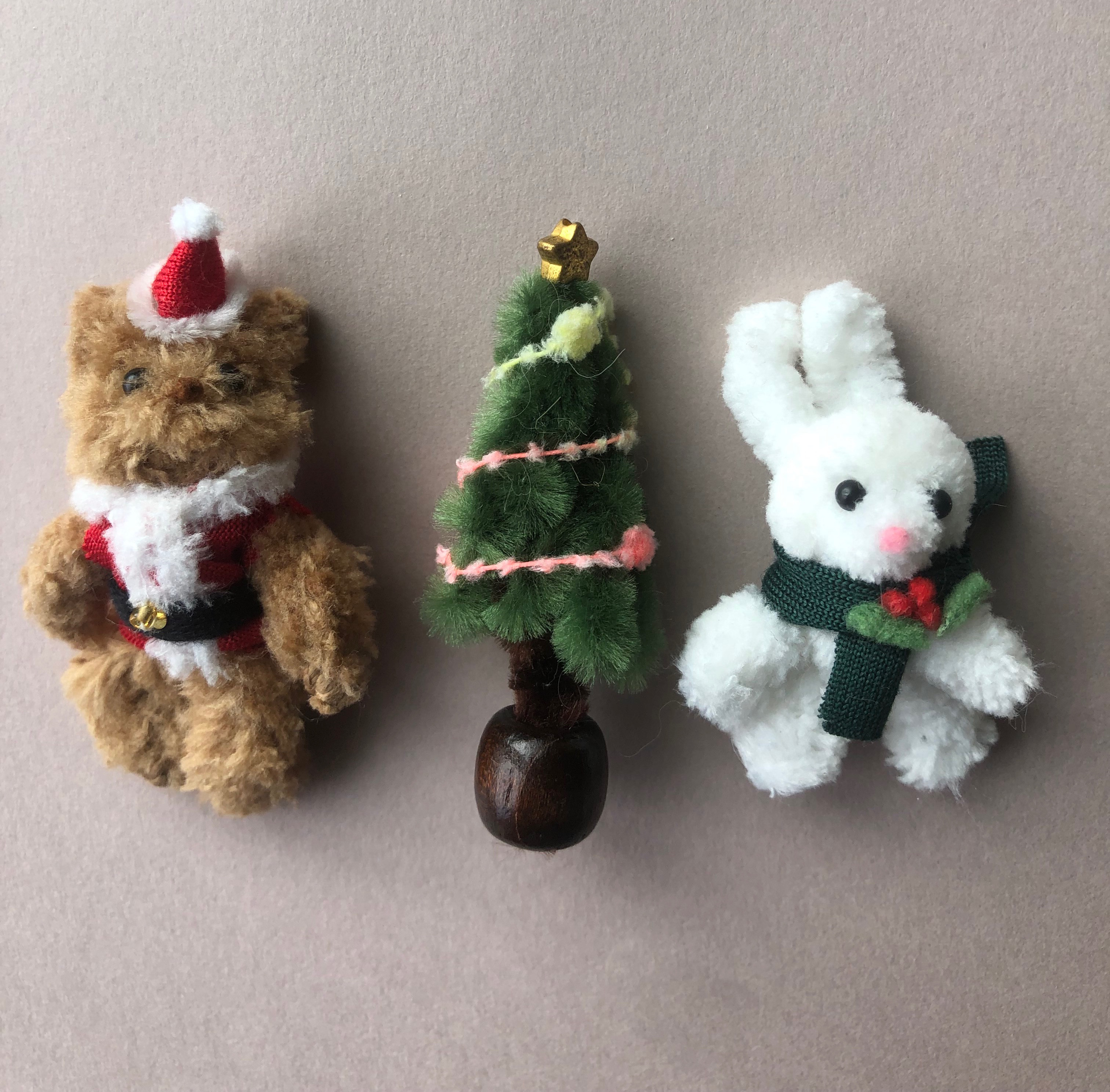 クリスマス　くま　うさぎ　ブローチ　ツリー
