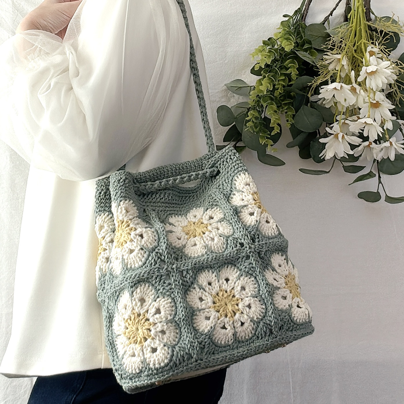 ＼マーガレットモチーフ♡２Way巾着バッグ／【合皮底板＆内布付き☆】綿100%　＜受注製作＞ 特集掲載