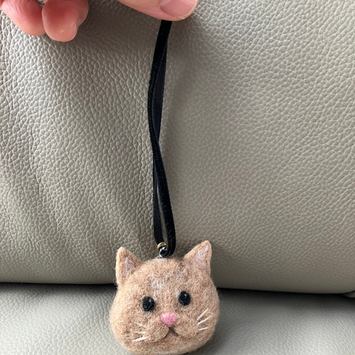 猫の羊毛フェルトのストラップ（お顔アップ） 羊毛フェルト Naotan工房