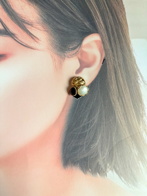 382≫レトロボタンの2wayイヤリング 5枚目の画像