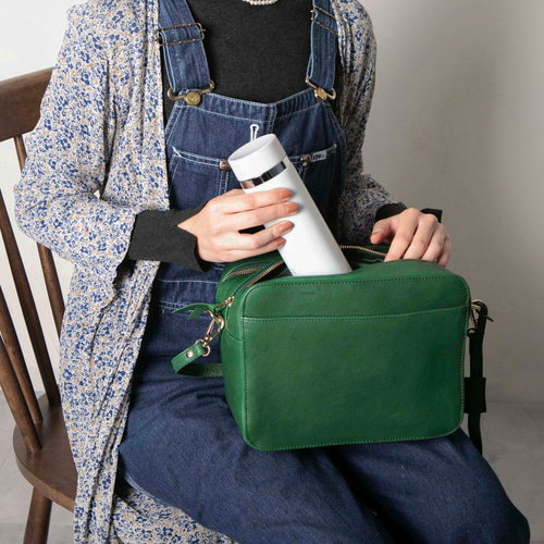 在庫限りの特選SALE】ショルダーバッグ 大容量 斜めがけ バッグ TIDY