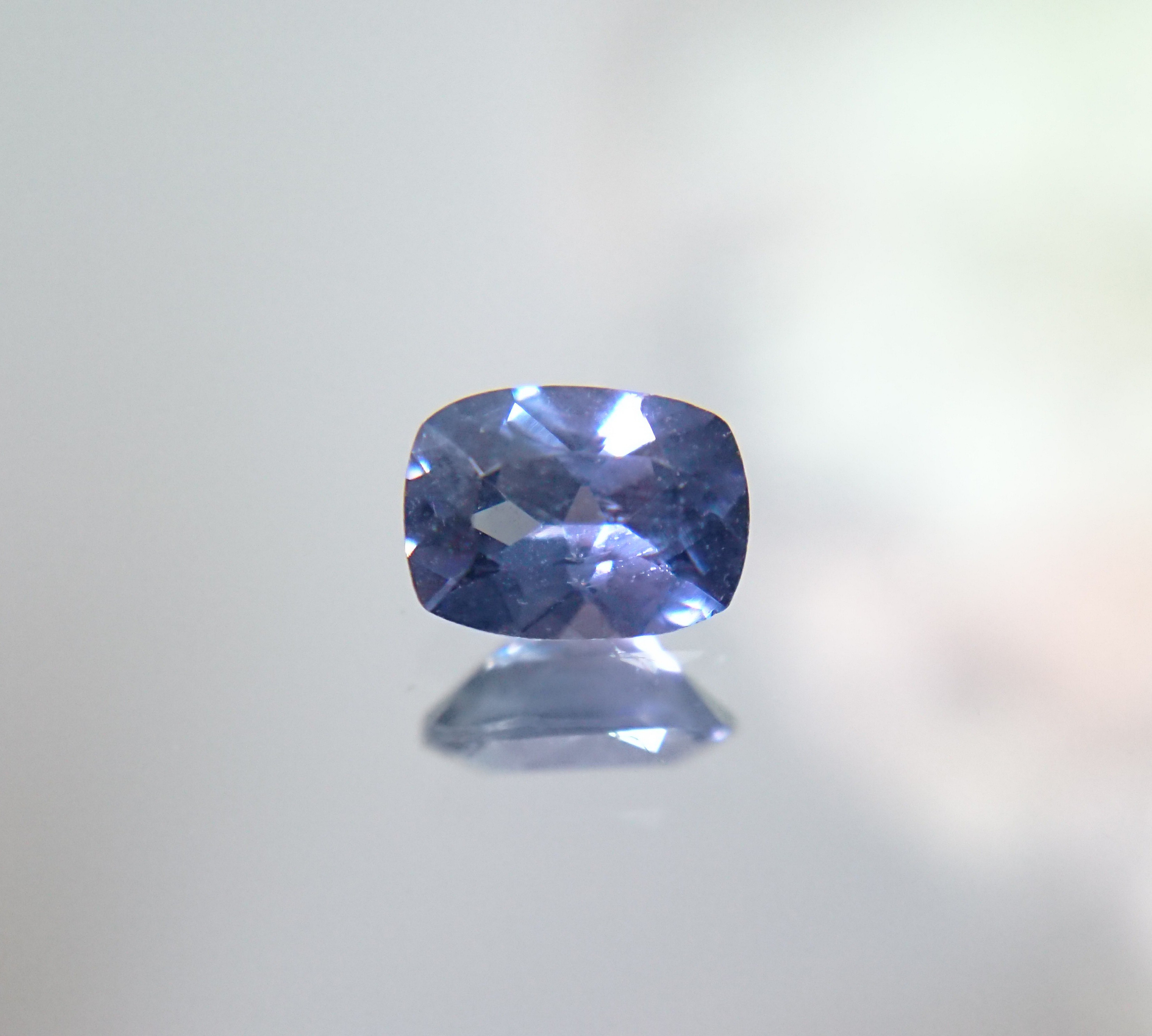 スピネル ブルースピネル  0.393ct ソーティング付 ⭐1924