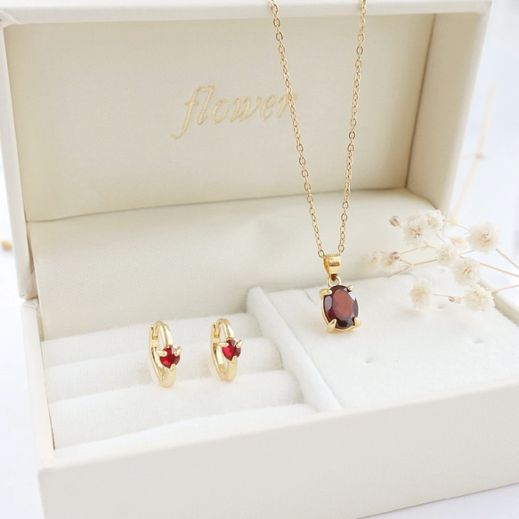 ジュエリーボックス付＞ ガーネットネックレス+フープピアス・ノン 