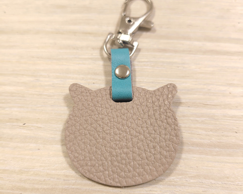 本革レザー猫キーホルダー キーリングハンドメイドレザークラフト2個セット 8db124d38b1f50d98255e90877f6eb
