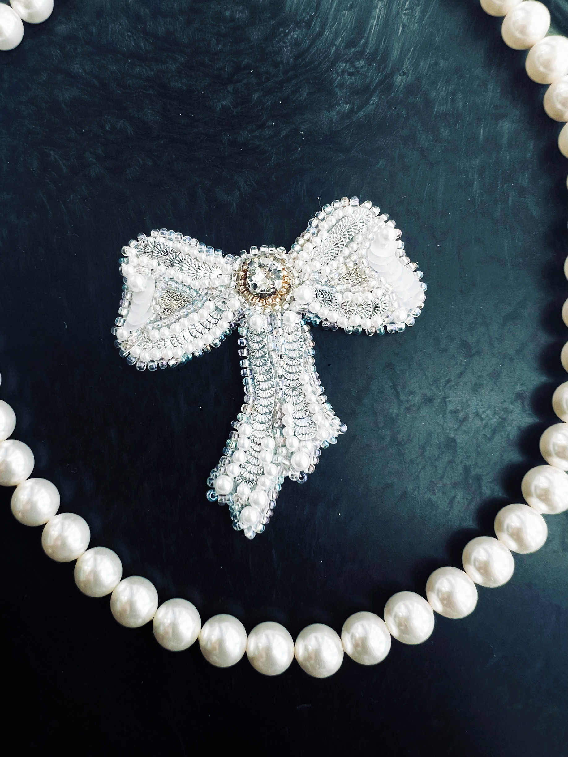 【受注製作】Ribbon 絆と縁を結ぶ　オートクチュール刺繍ブローチ