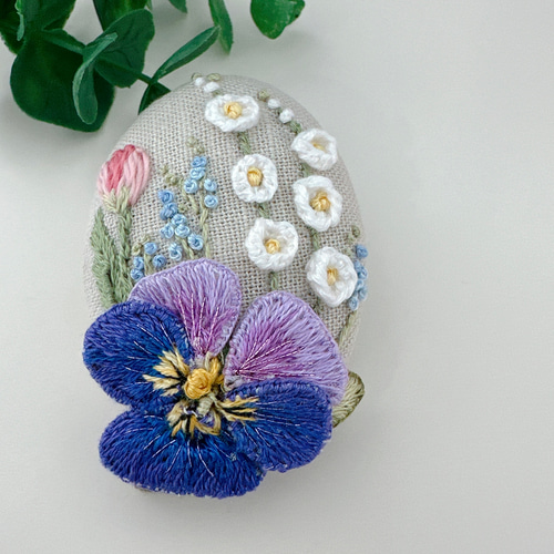 【専用】ハンドメイド　刺繍ブローチ ハンドメイド刺繍ブローチ(パンジー) ブローチ sandy83 通販 18677201