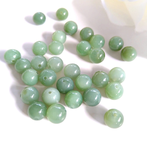 6～12mm 良質 ネフライト（軟玉） カナダ翡翠／ロシア翡翠 天然石