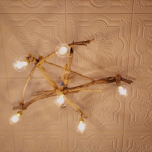 絡んだ流木のペンダントライト 6灯 明るい照明 12畳用 リビングライト