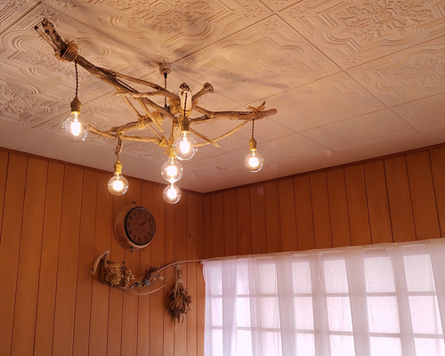 絡んだ流木のペンダントライト 6灯 明るい照明 12畳用 リビングライト