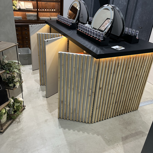 【店舗什器】カウンターテーブル 受付カウンター ディスプレイラック カウンター 内装 収納テーブル