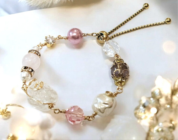 でおすすめアイテム。 天然石ワイヤーブレスレット*恋愛のお守り ブレスレット Little ブレスレット・バングル