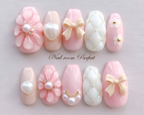 まっつん　ニュアンスネイル　ぷっくりフラワー　花　大人　成人式 ネイルチップ/成人式ネイル/振袖/前撮り/和装/和柄/花柄/卒業式