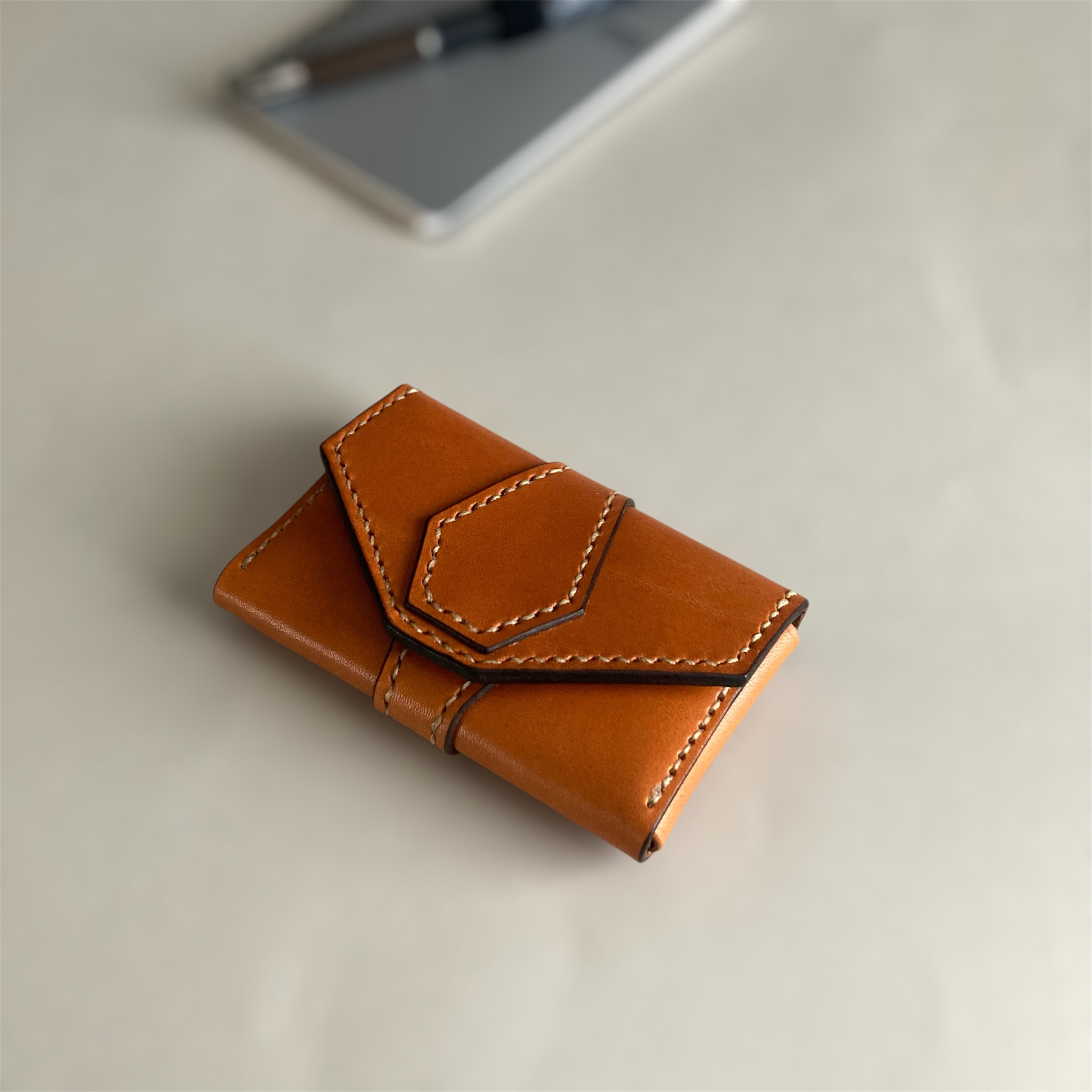 【名入れ可】クラシックなレザー名刺入れ ヌメ革(本革) 栃木レザー キャメル