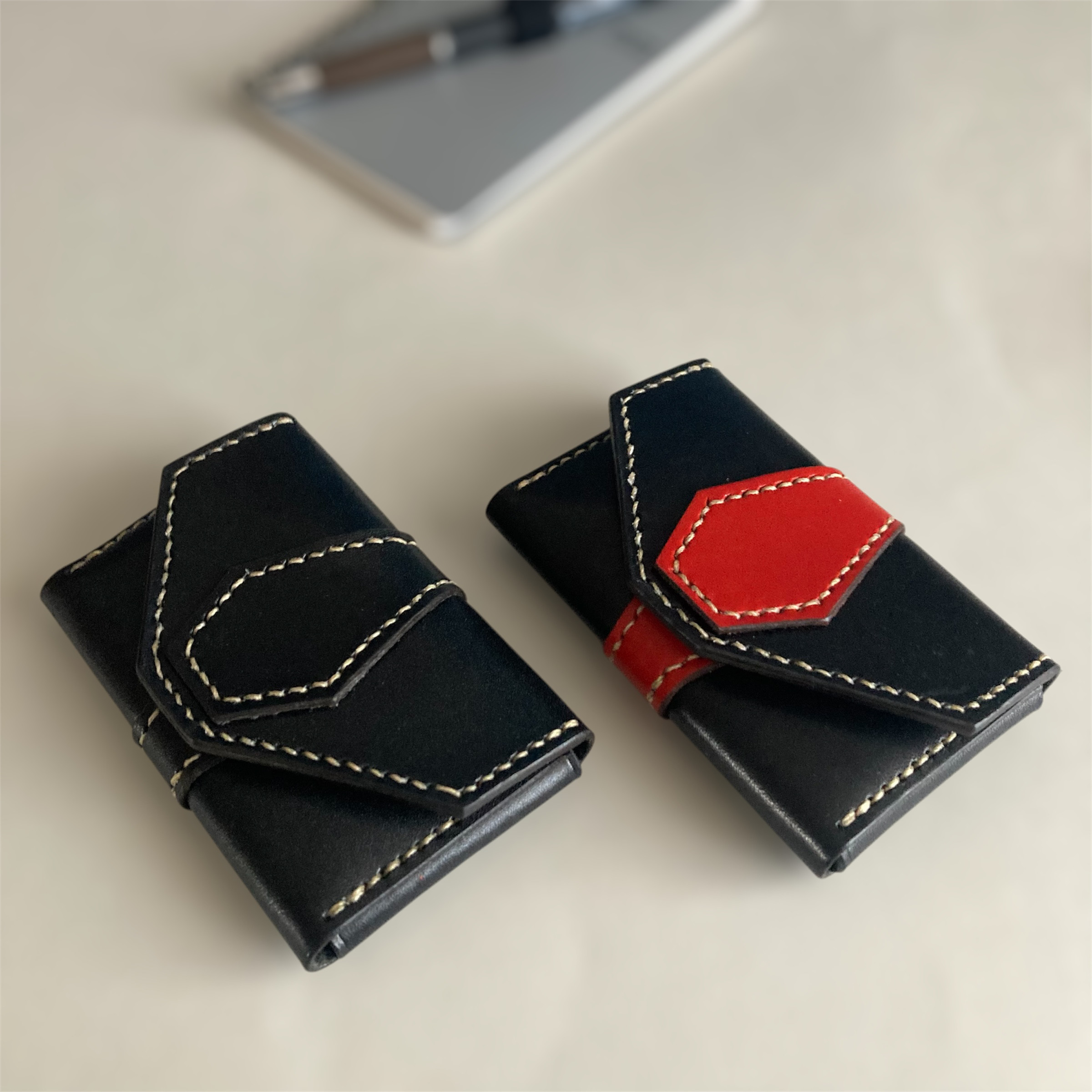 【名入れ可】クラシックなレザー名刺入れ ヌメ革(本革) 栃木レザー ブラック