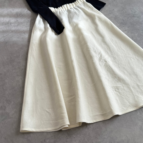ebure リネンコットンツイル フレアスカートホワイト38 エブール 新品タグ付✨ebure エブール ナチュラルウールツイル ラップ風スカート